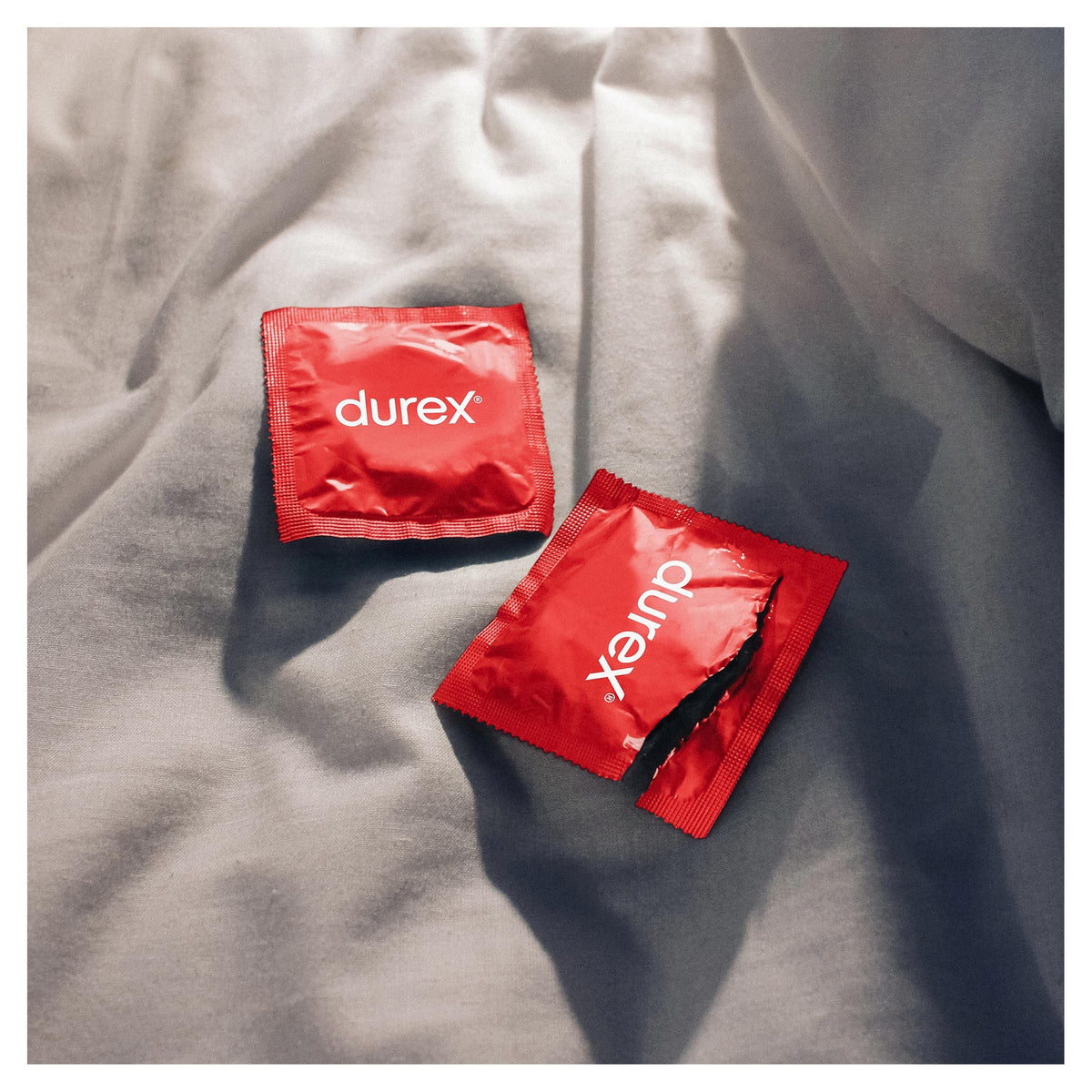 Durex Thin Feel Extra Lube 12 Condoms - Silicone Lubricated - Regular Fit