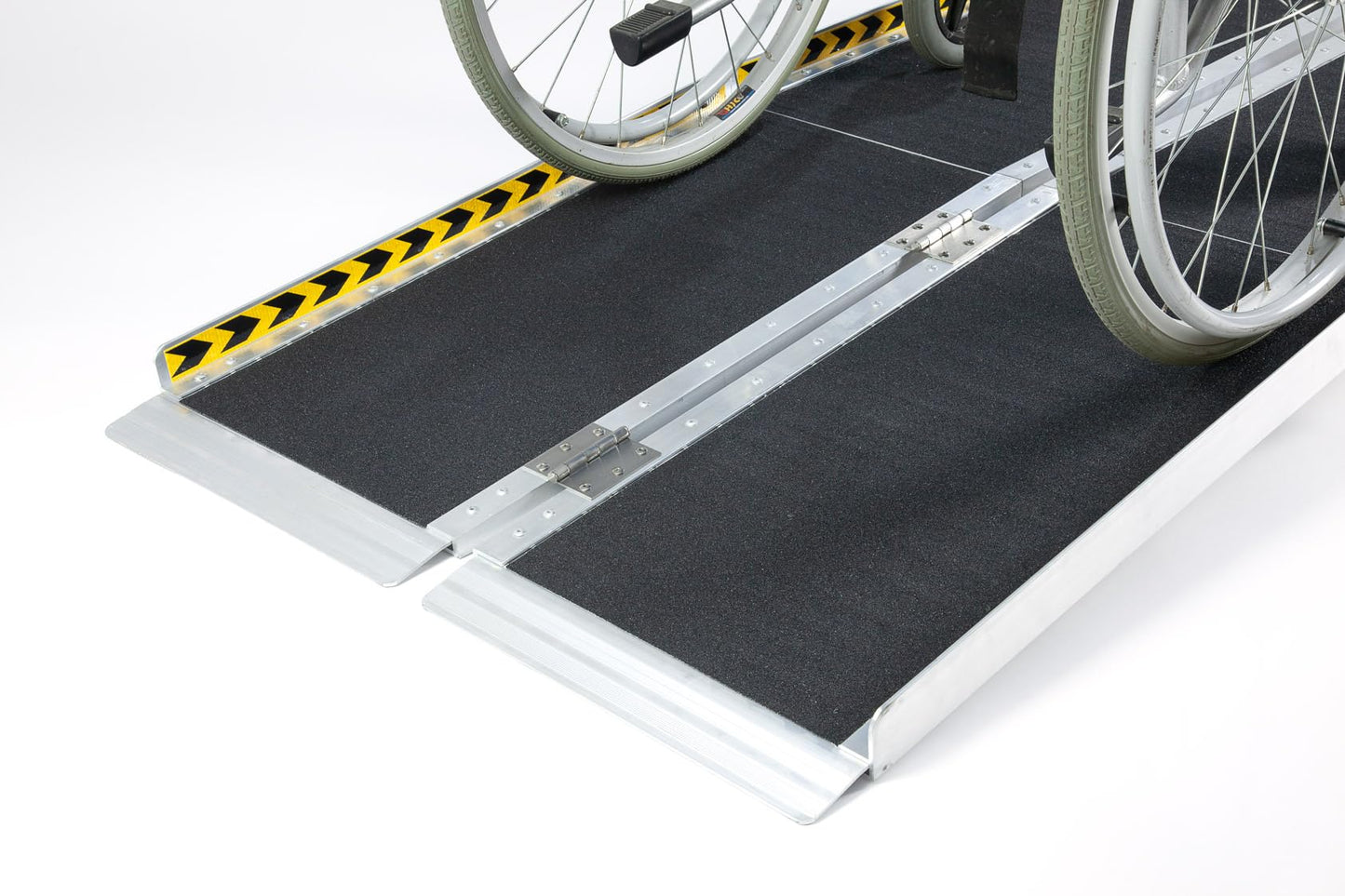 Strong Wheelchair Ramp 6ft / 183cm Multifold Access Ramp for Steps, Doorways, Homes Anti-slip Aluminium Disabled Access Ramp