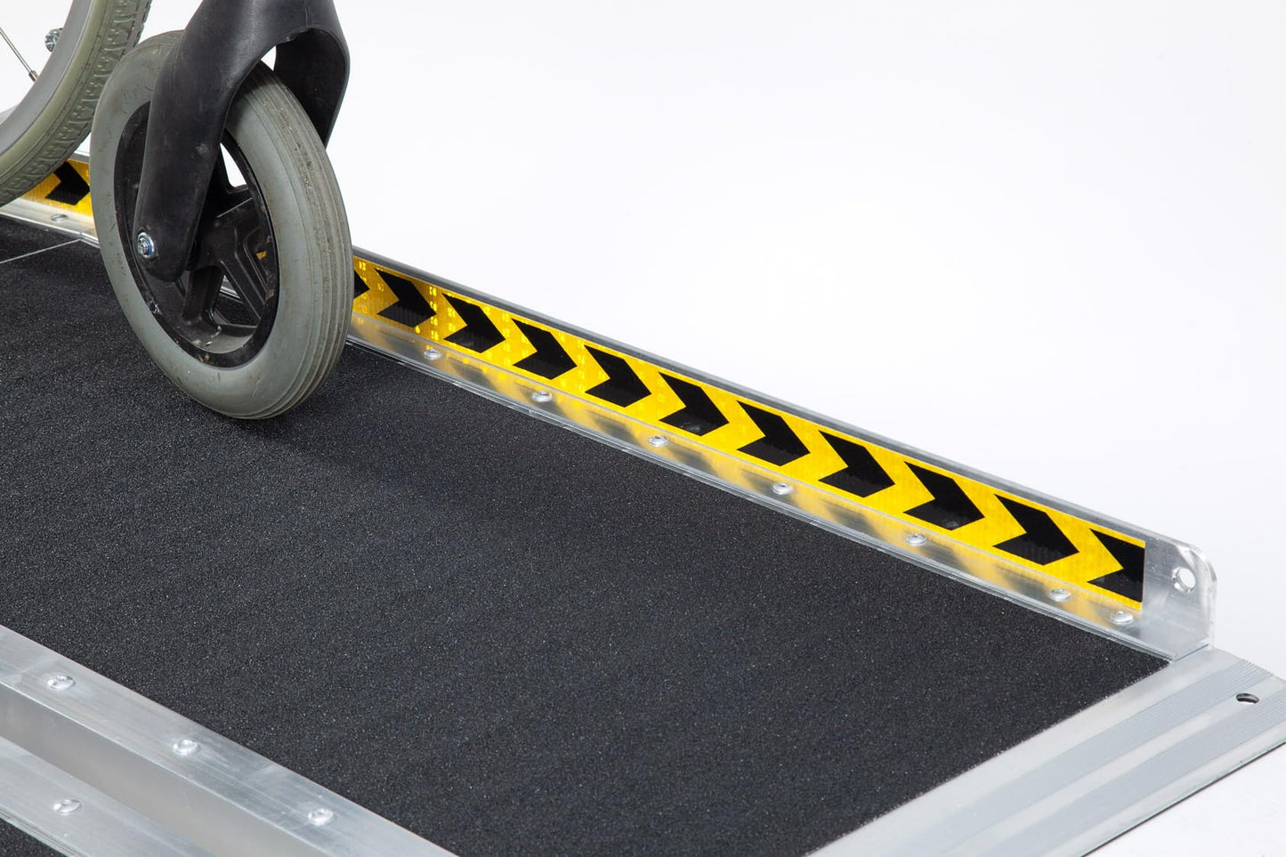 Strong Wheelchair Ramp 6ft / 183cm Multifold Access Ramp for Steps, Doorways, Homes Anti-slip Aluminium Disabled Access Ramp