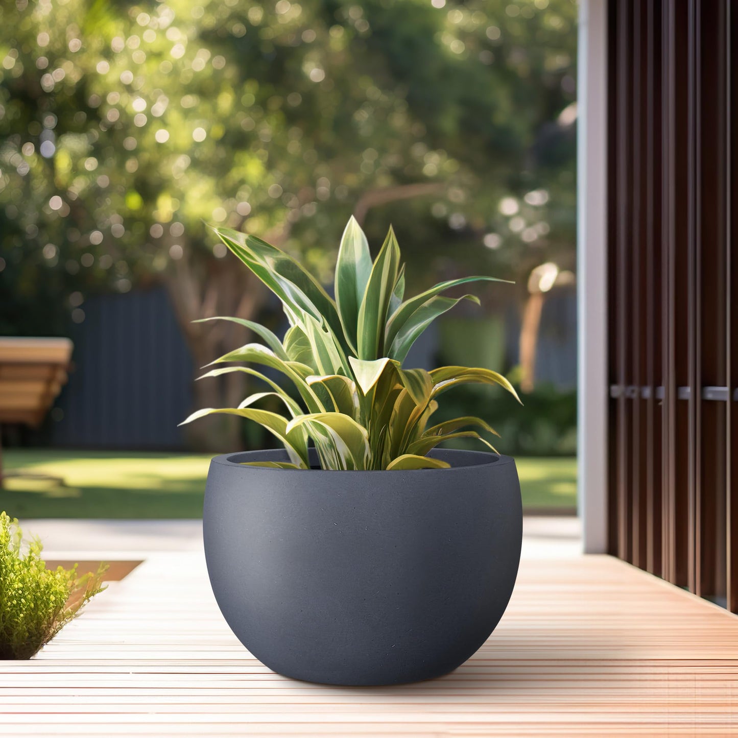 Large Concrete Planter in Charcoal 15.7 Inch / 40cm Round Garden Pot