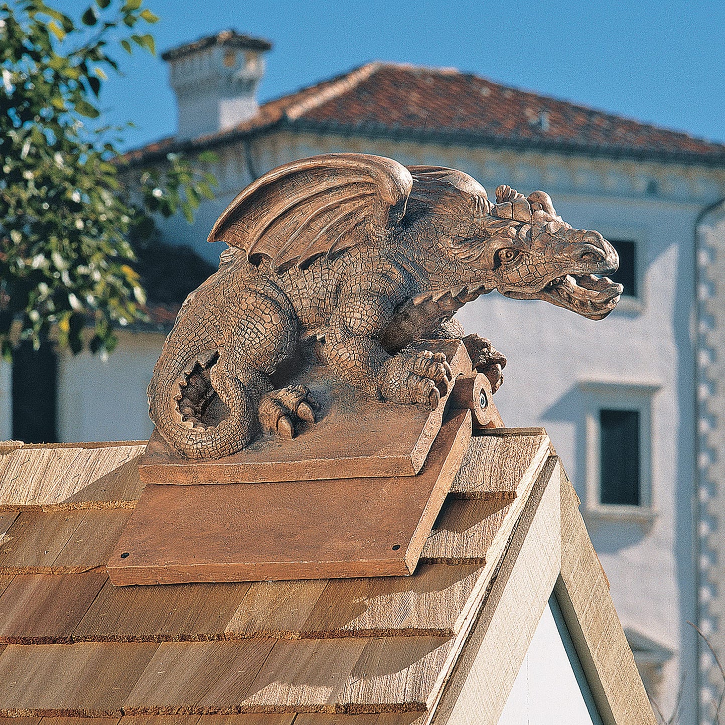 Design Toscano Apex Winged Dragon Sculptural Roof Cresting in Brown