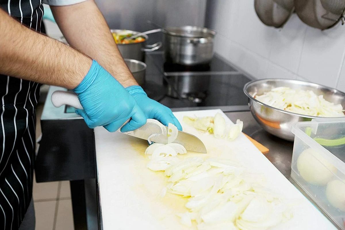 Vinyl Gloves Powder Free Disposable Extra Strong Box of 100 Size: Medium / Blue