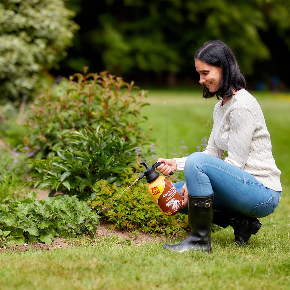 The Big Cheese Cat & Dog Scatter Spray STV624 1.5 Litre Garden Repeller, 100% Natural